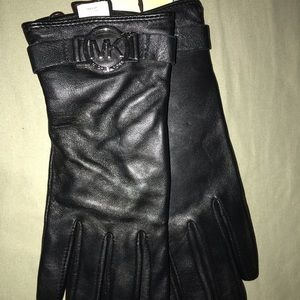 Kids Michael Kors leather gloves